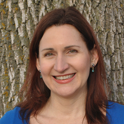 Headshot of Heidi, owner of Renu